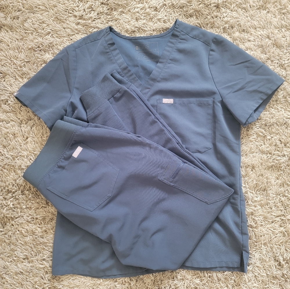 Figs Scrub Set